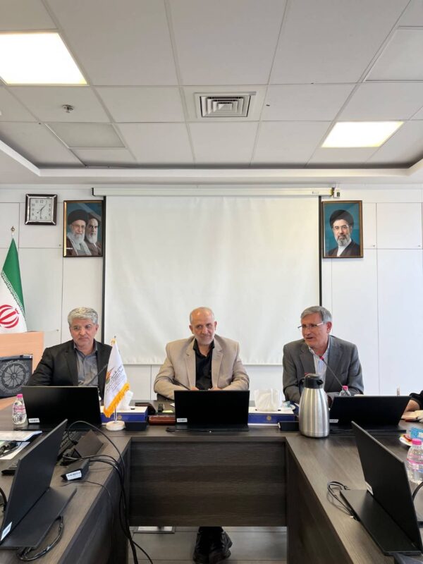 گزارش نشست بررسی ظرفیت ۲ میلیارد یورویی صندوق توسعه ملیبرای اجرای پروژههای برونمرزی - مرداد 1405